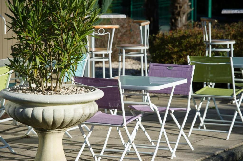 Brit Hotel Essentiel Pau לסקאר מראה חיצוני תמונה