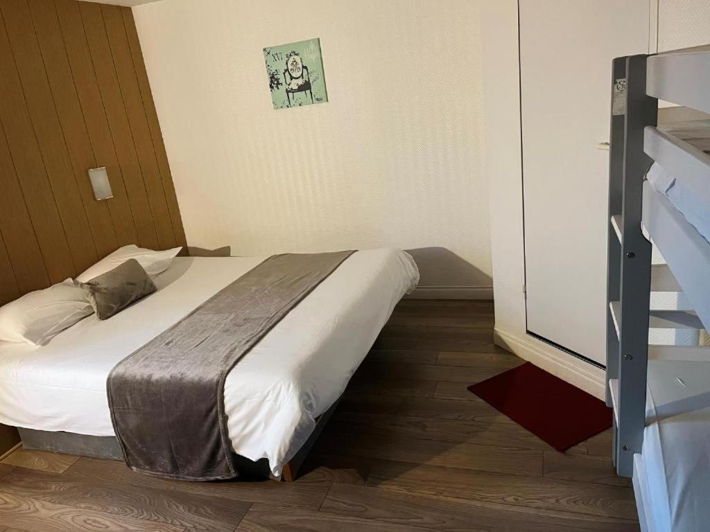 Brit Hotel Essentiel Pau לסקאר מראה חיצוני תמונה
