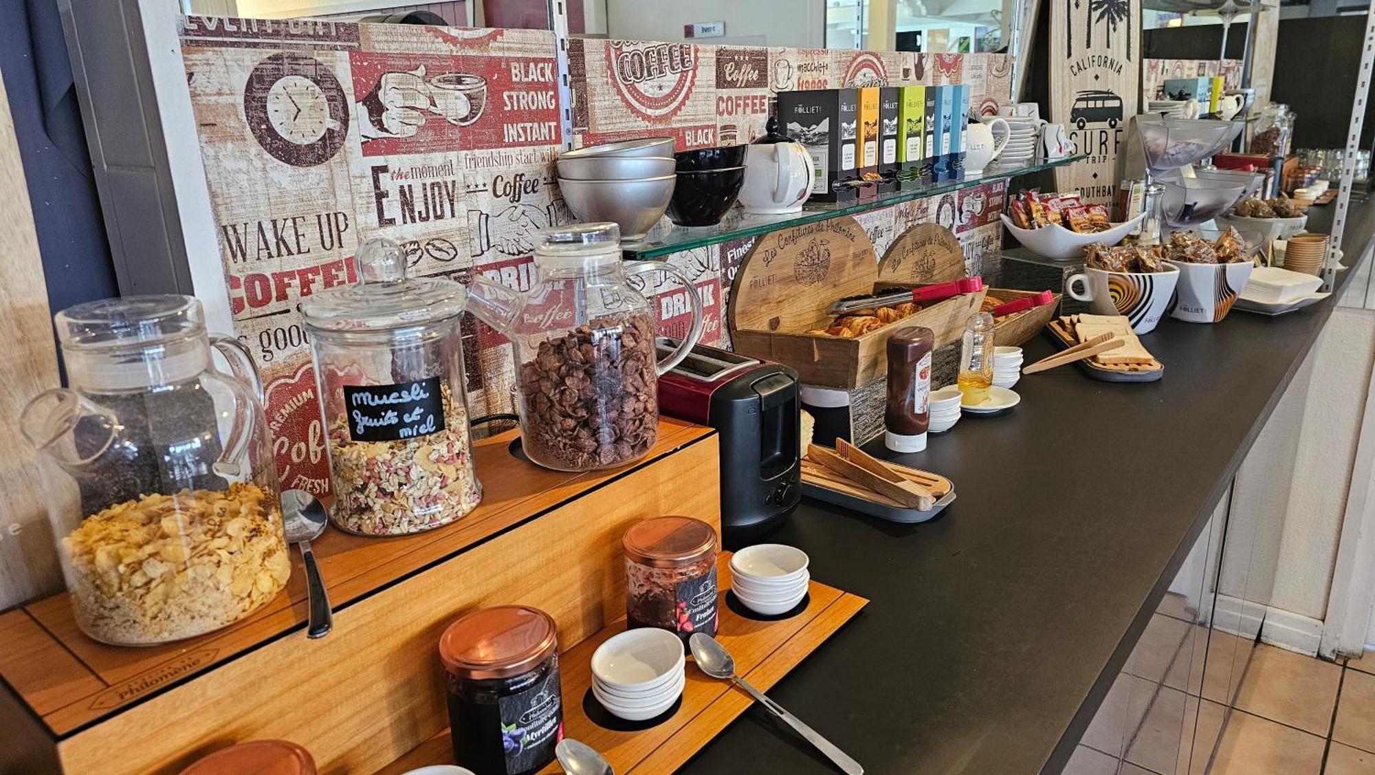 Brit Hotel Essentiel Pau לסקאר מראה חיצוני תמונה