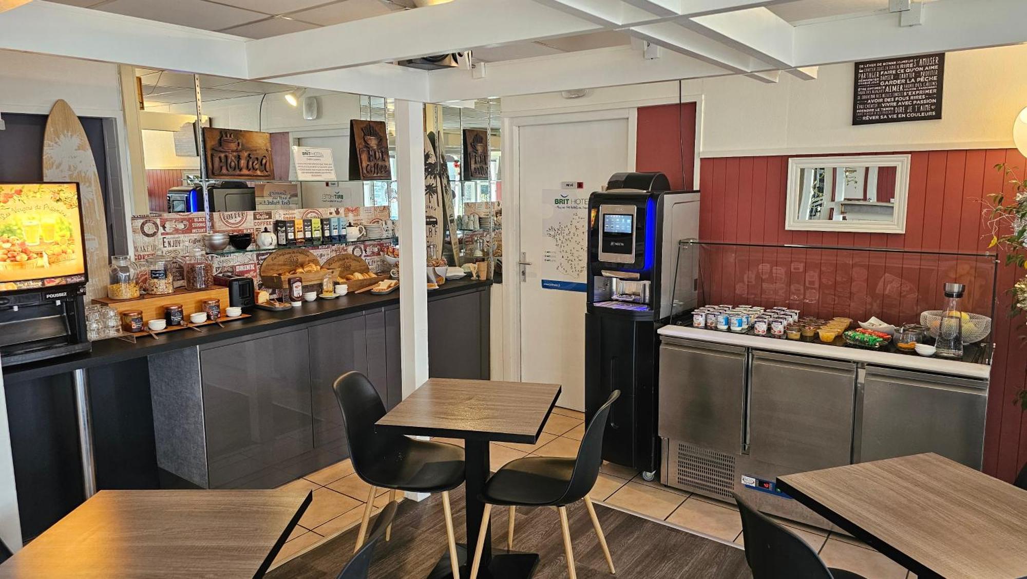 Brit Hotel Essentiel Pau לסקאר מראה חיצוני תמונה