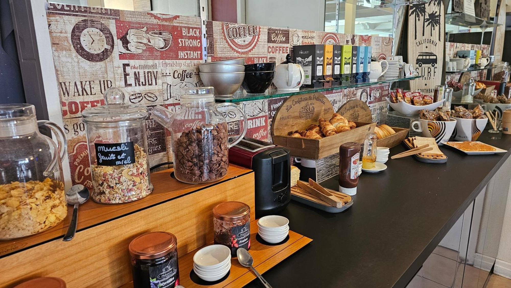 Brit Hotel Essentiel Pau לסקאר מראה חיצוני תמונה