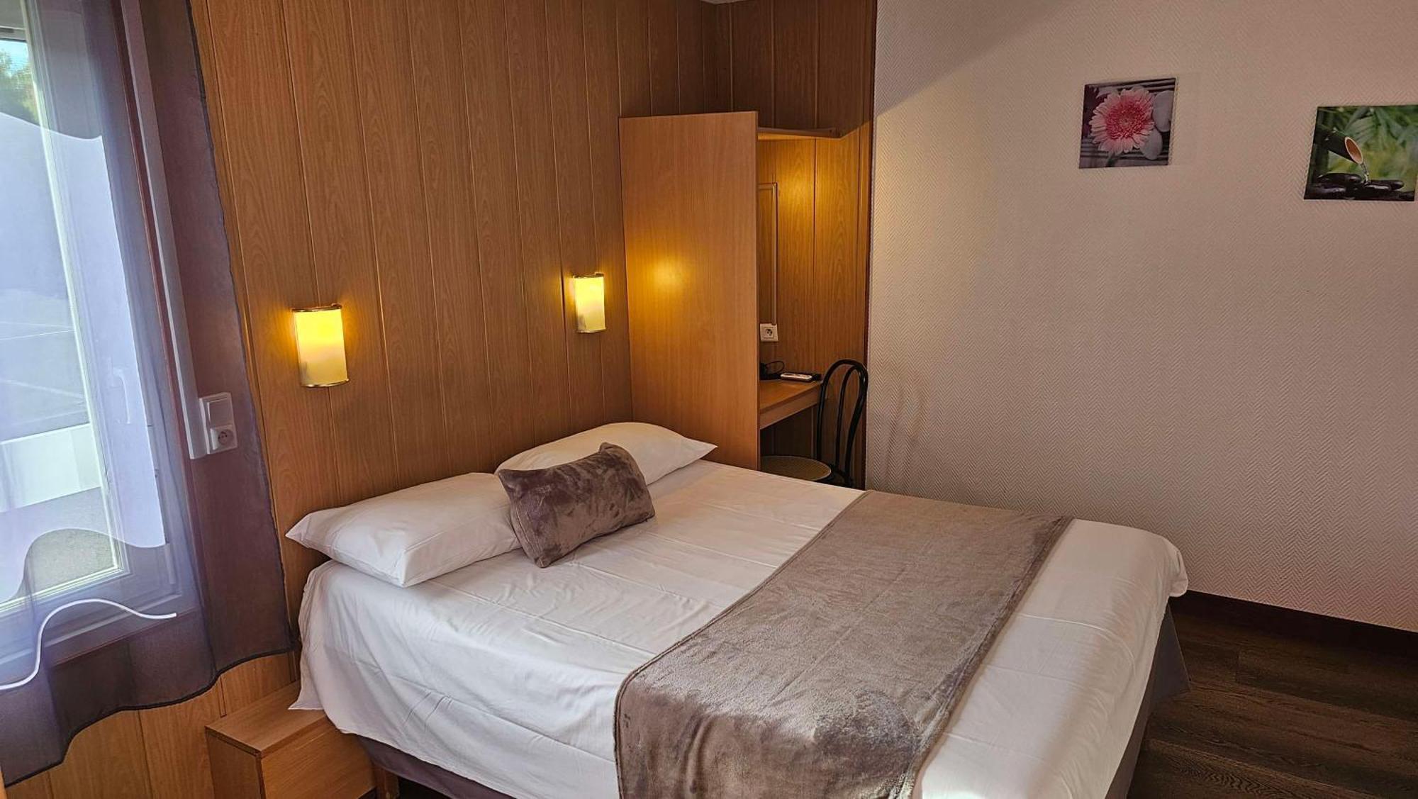 Brit Hotel Essentiel Pau לסקאר מראה חיצוני תמונה