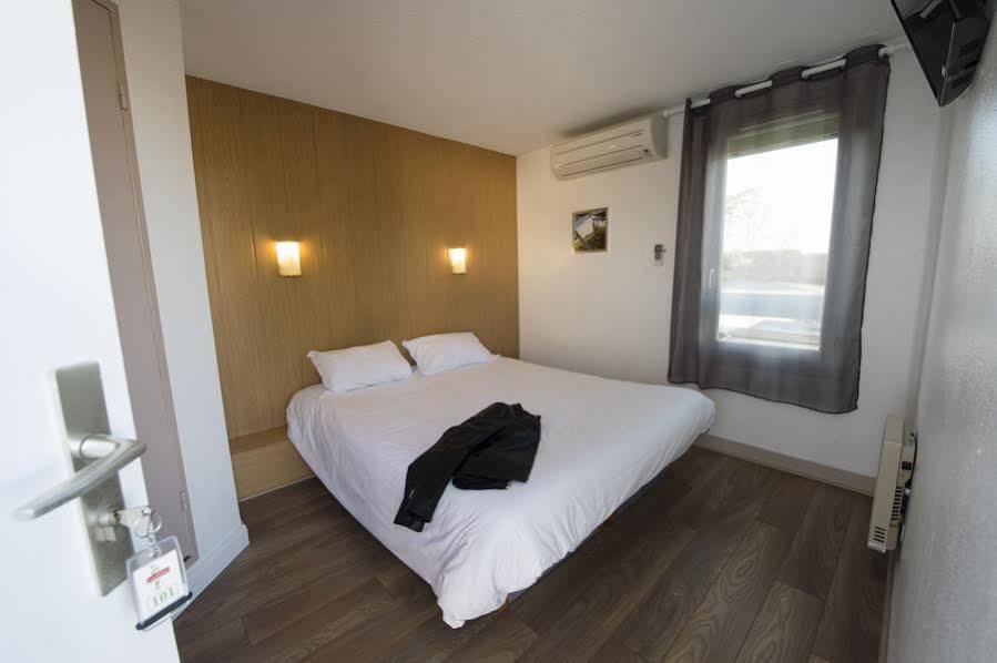 Brit Hotel Essentiel Pau לסקאר מראה חיצוני תמונה